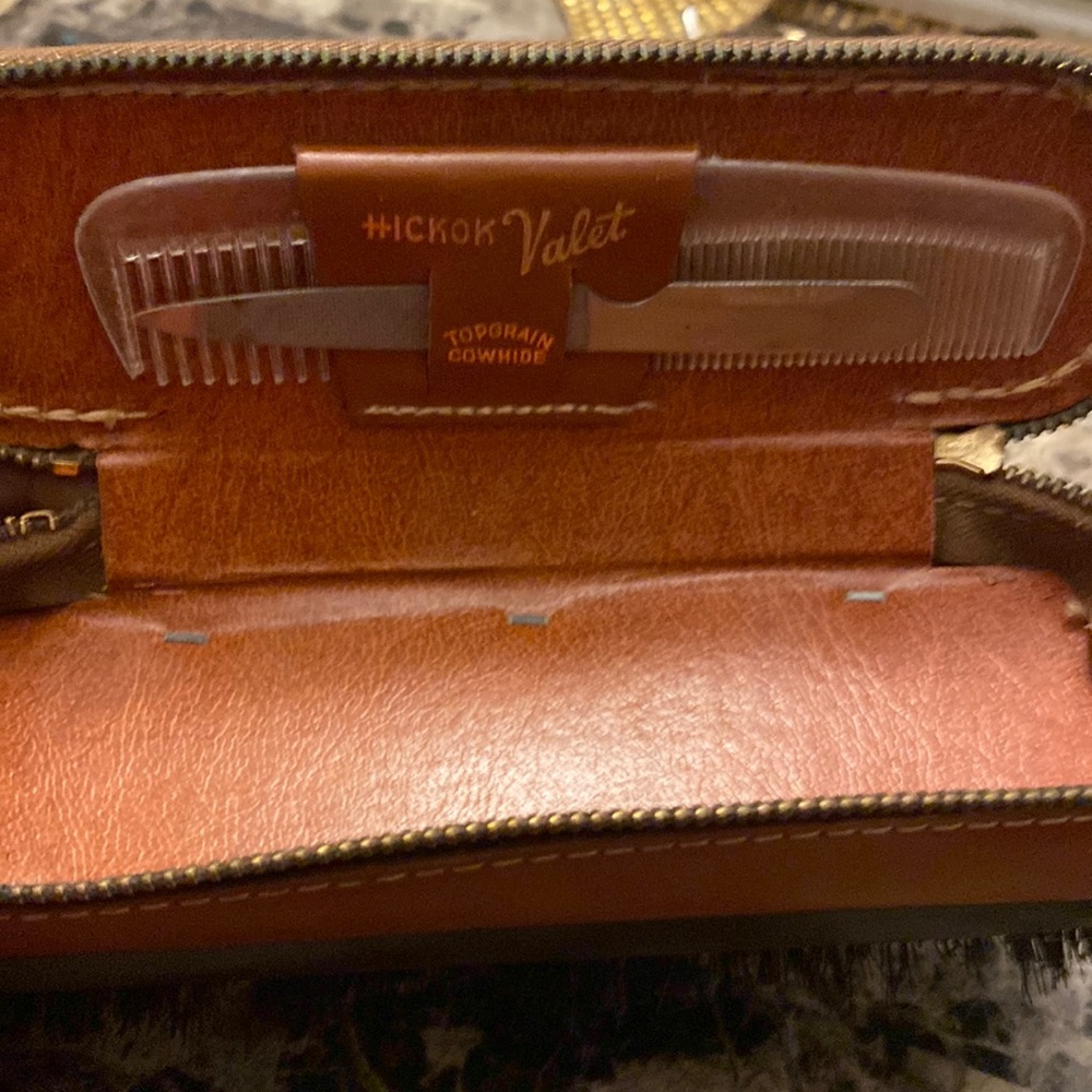 Vintage Hickok shoe brush w/accessories